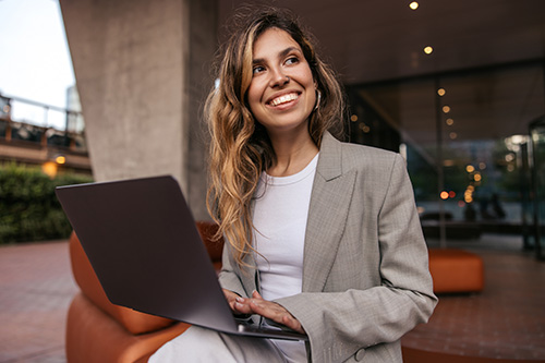 positive-young-caucasian-woman-smiles-her