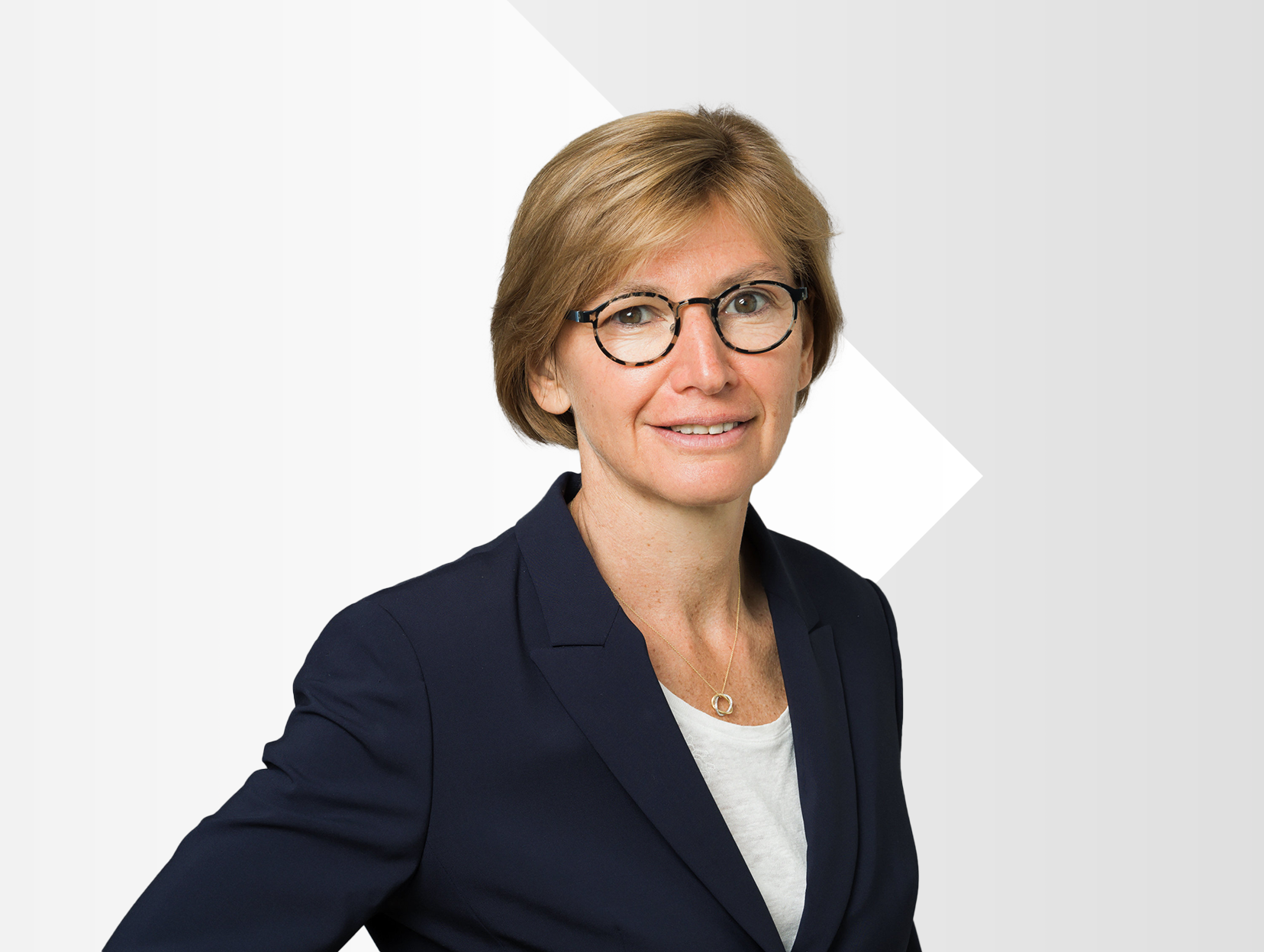Headshot of Anne-Caroline Moeller, Managing Director for France 